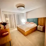 Panorama Sea View Апартаменти
