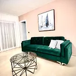 Апартаменти Panorama Sea View Задар