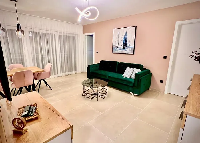 Panorama Sea View דירה *